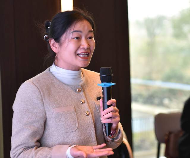 j9九游会真人游戏第一品牌聚光成炬彰显璀璨年华：湖南省川渝商会‘她’力量绽彩增辉(图8)